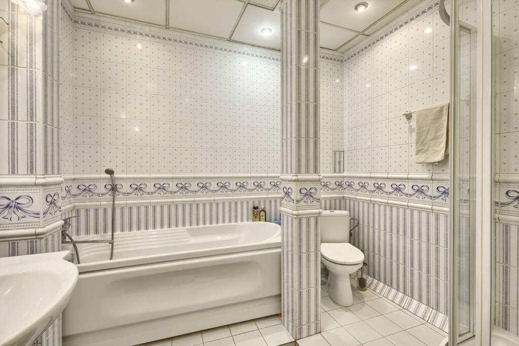 Apartment Near Bessarabsky Square Kiev Esterno foto